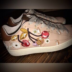 NWOT Women's Size 8 Sneakers 👟Trainers C 101 W/ Cherry 🍒 Patches and Penguins 🐧